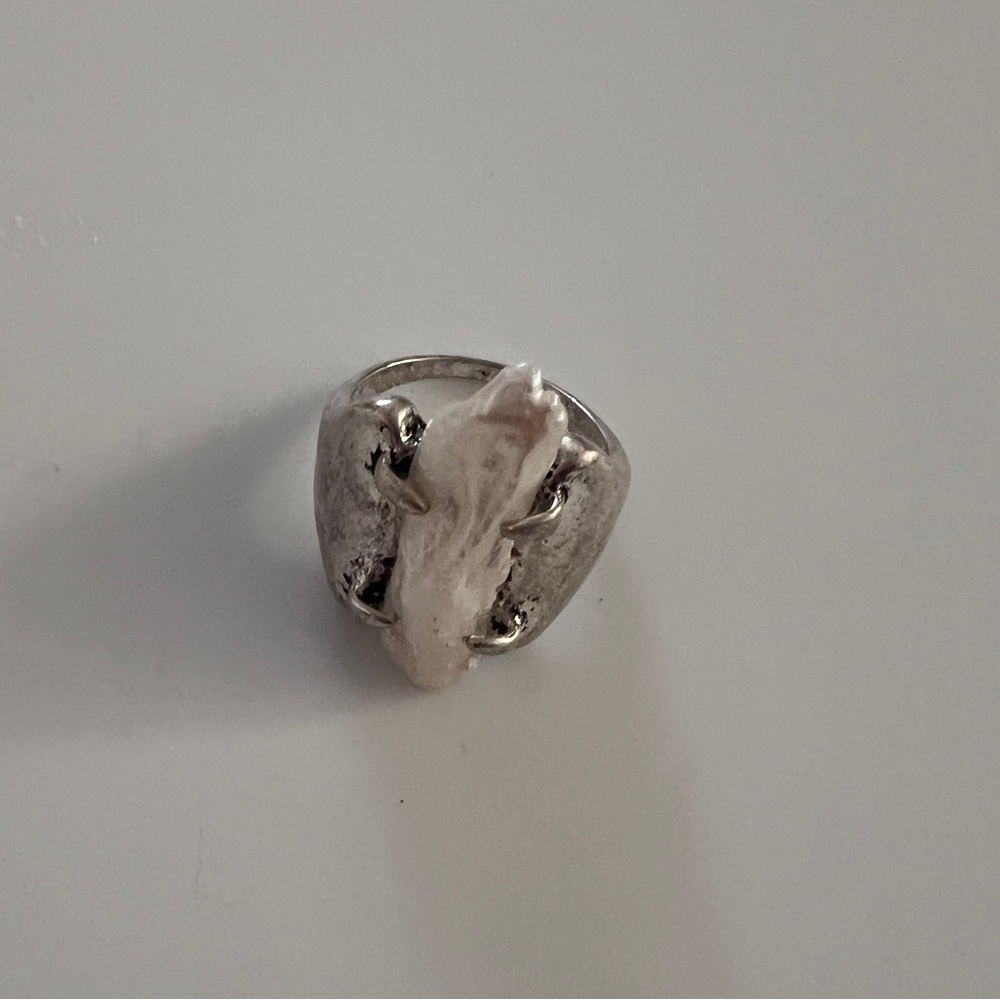 Free people Silver Baroque Pearl Statement Ring - Picture 10 of 12